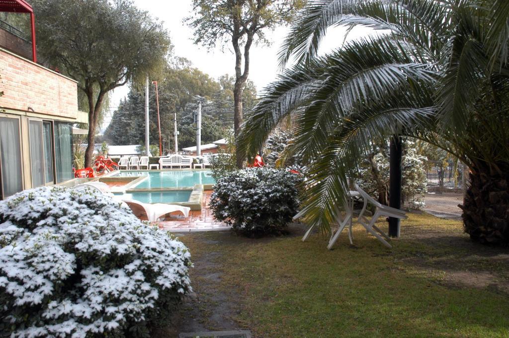 Hotel Costa Azul Cassaffousth Bagian luar foto